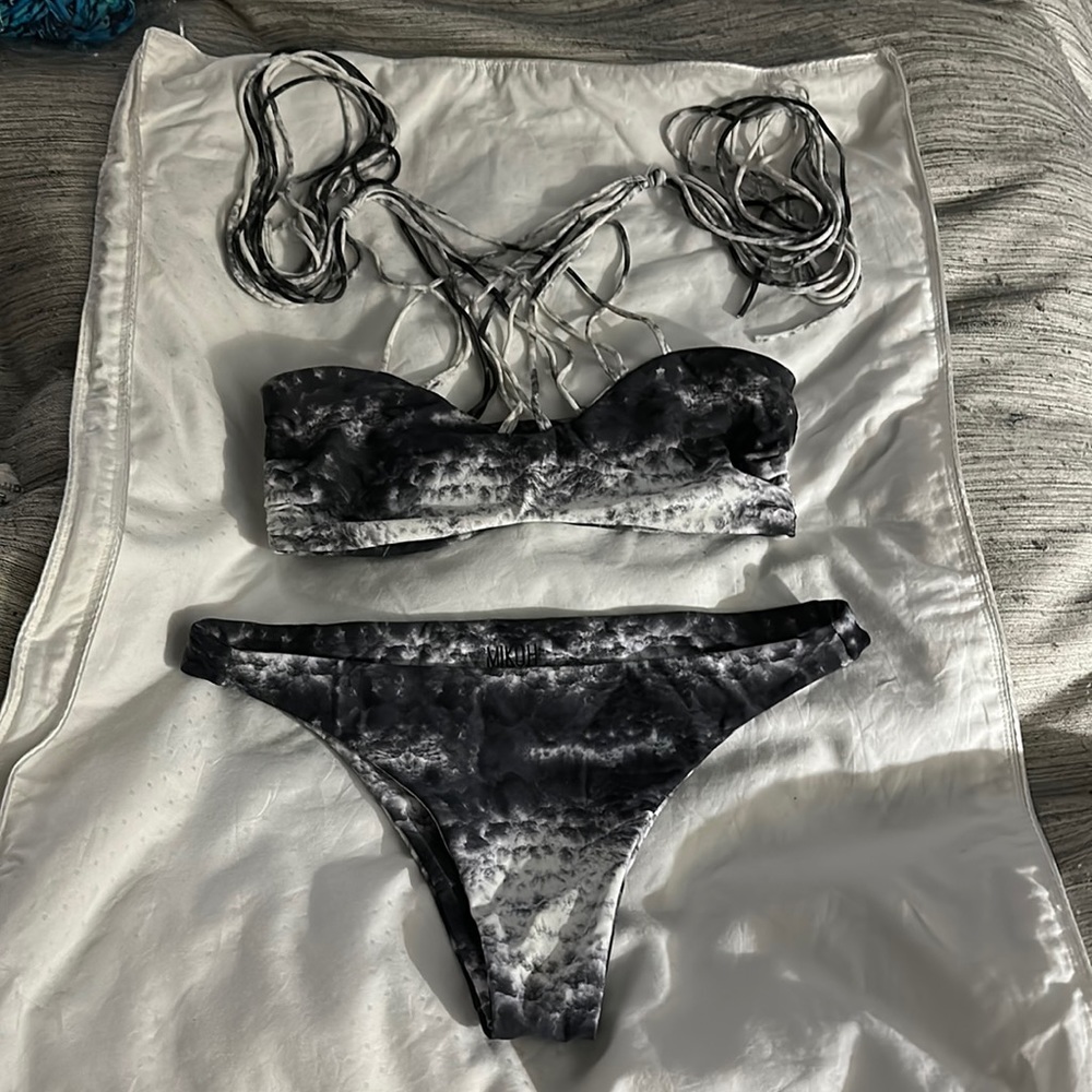 Mikoh Set M Bottom S Top. Perfect Condition - image 1